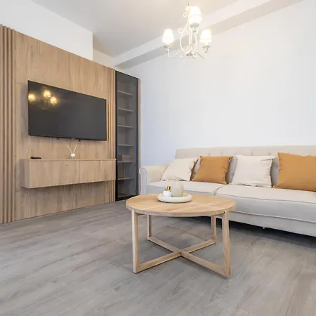 Homity Holidays - - Piedra Santa *